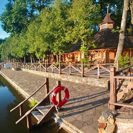 Sherwood Hotel Dolgomostiska Dış mekan fotoğraf