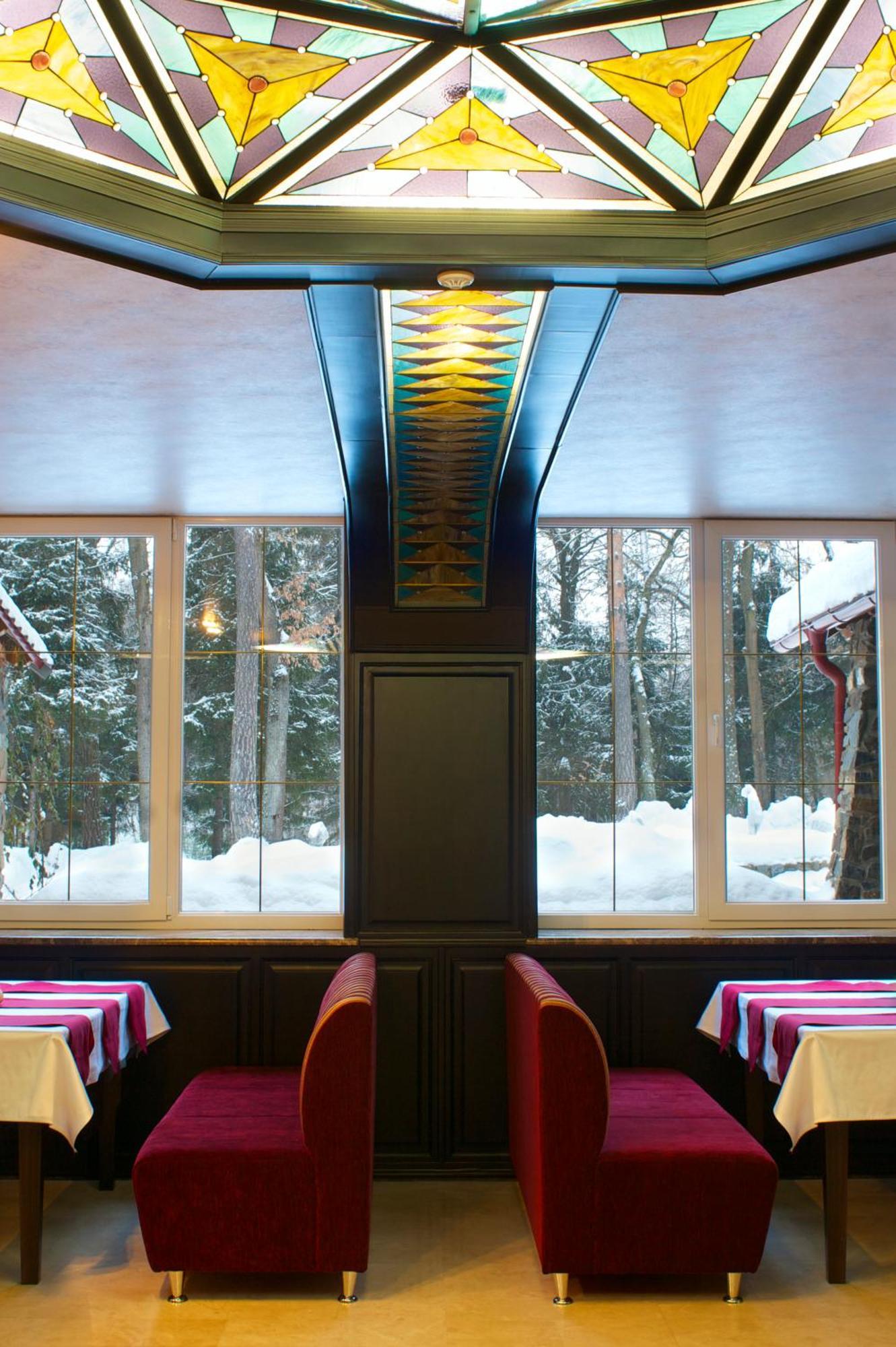 Sherwood Hotel Dolgomostiska Dış mekan fotoğraf