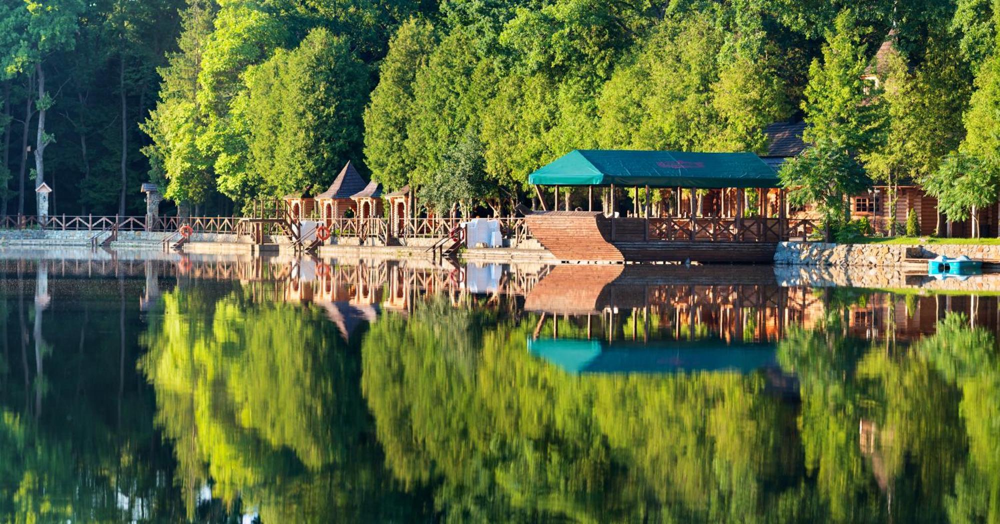 Sherwood Hotel Dolgomostiska Dış mekan fotoğraf