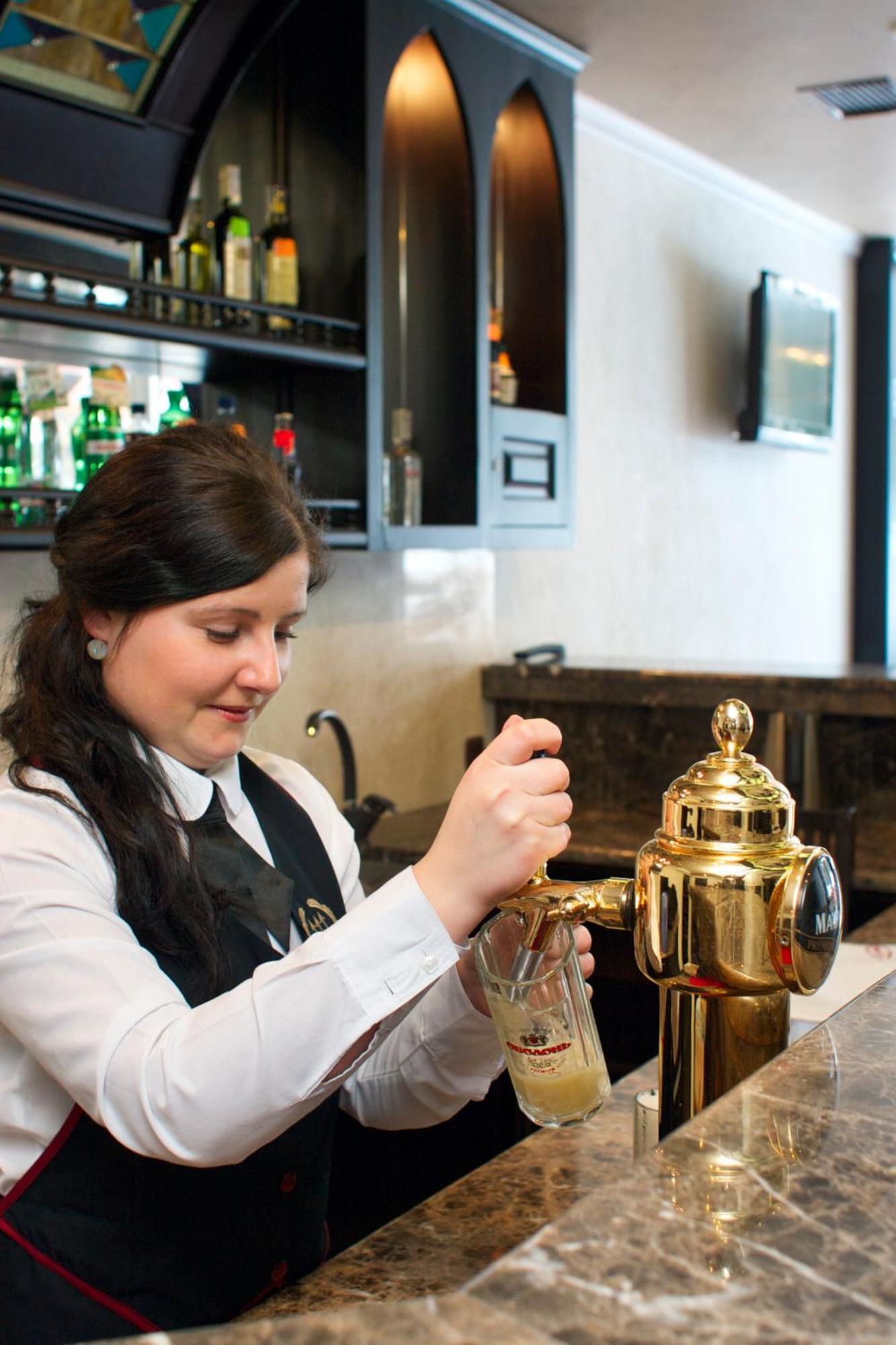 Sherwood Hotel Dolgomostiska Dış mekan fotoğraf