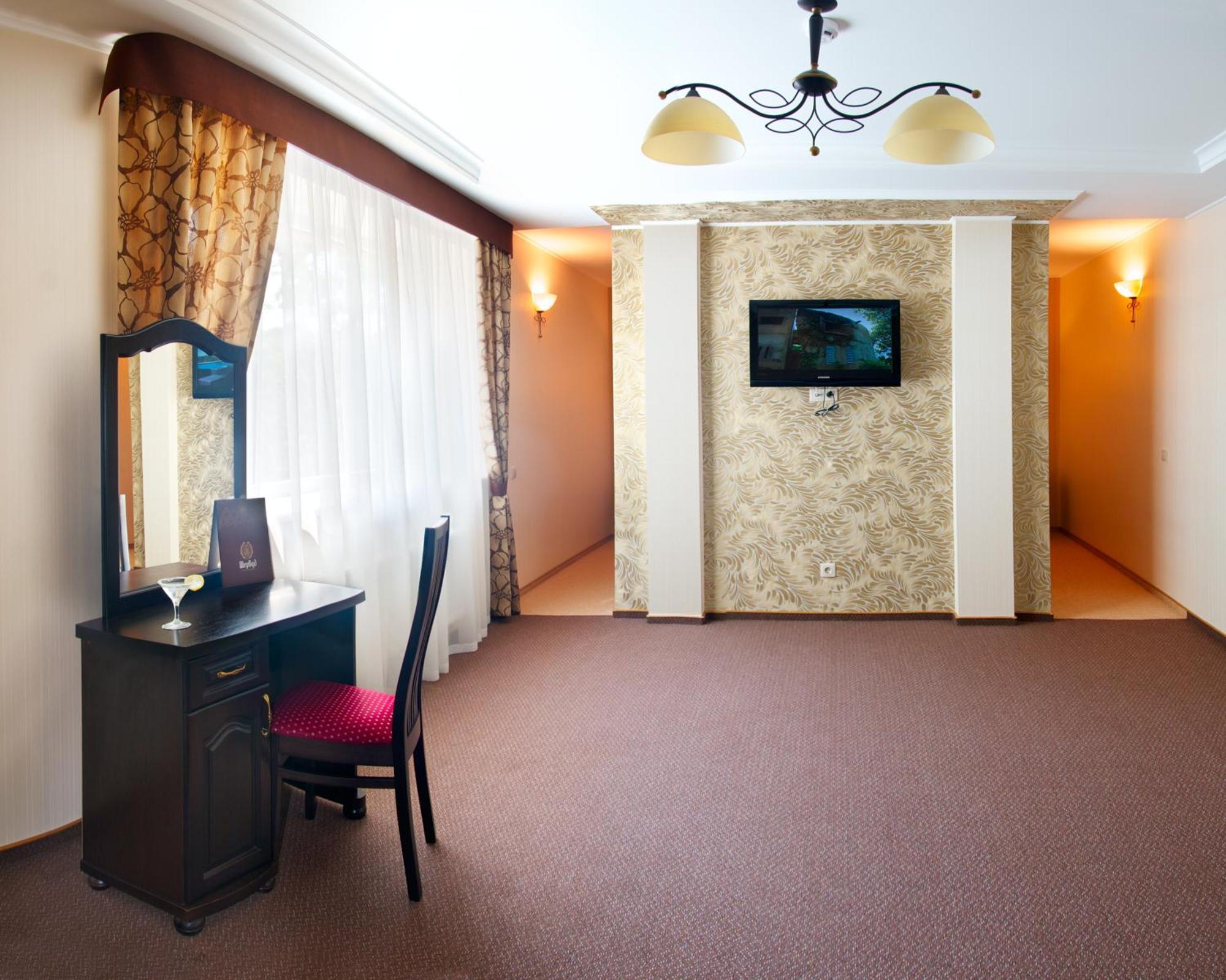 Sherwood Hotel Dolgomostiska Oda fotoğraf