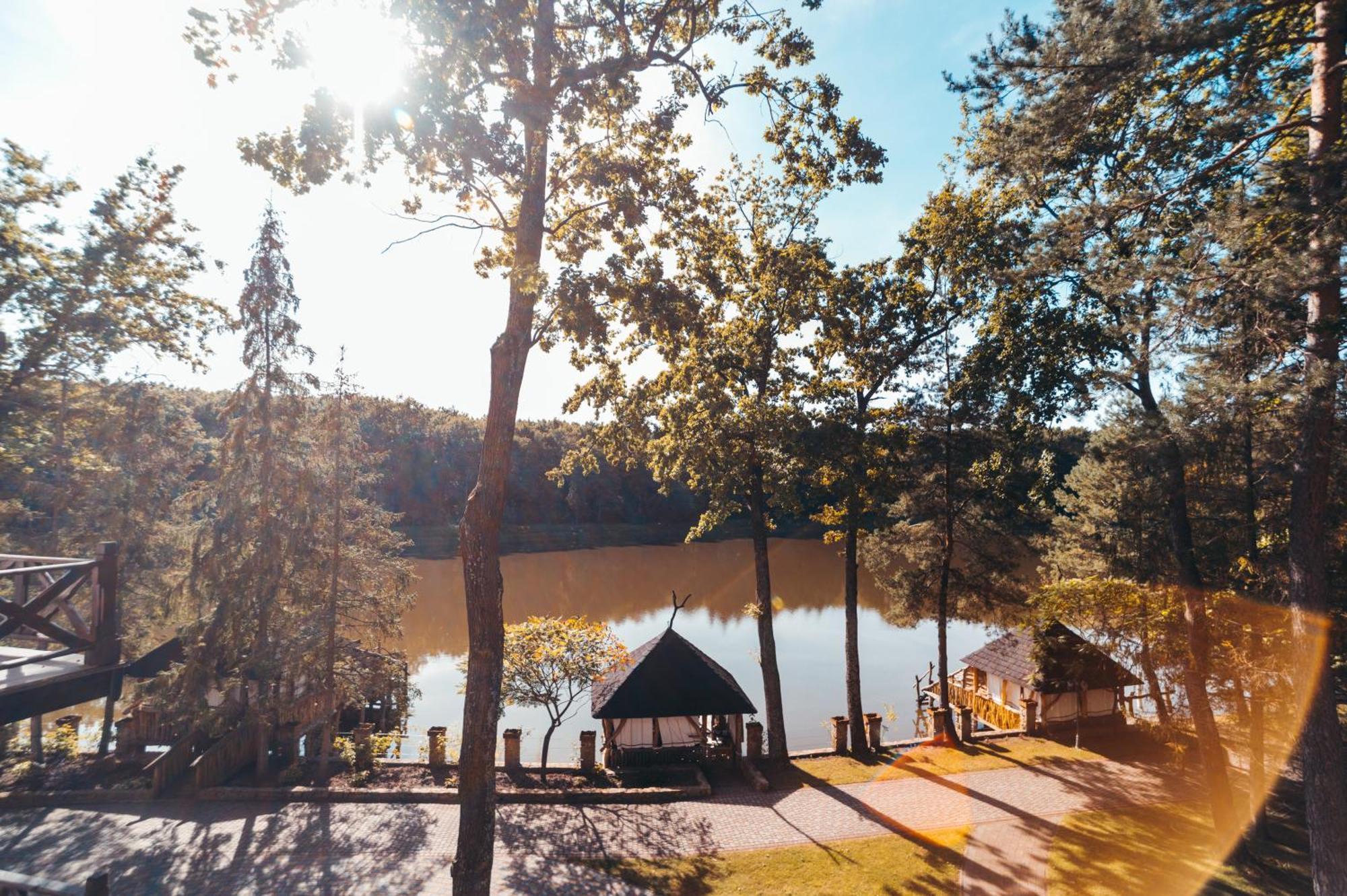 Sherwood Hotel Dolgomostiska Dış mekan fotoğraf